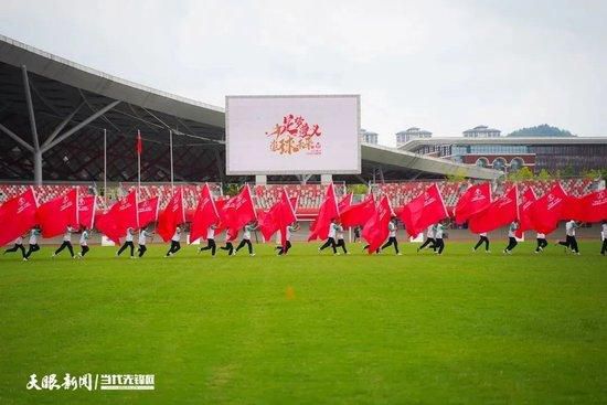 为了更真实的还原画面，导演饶晓志带领剧组翻阅了大量的撤侨报告文学，基于真实情况编织故事，让电影不仅可看性强，更充满打动人心的力量